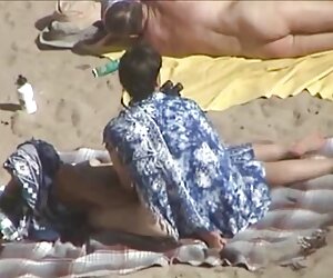Các gái jav lòng tiếng làm cho một deep throat với một dương vật lớn